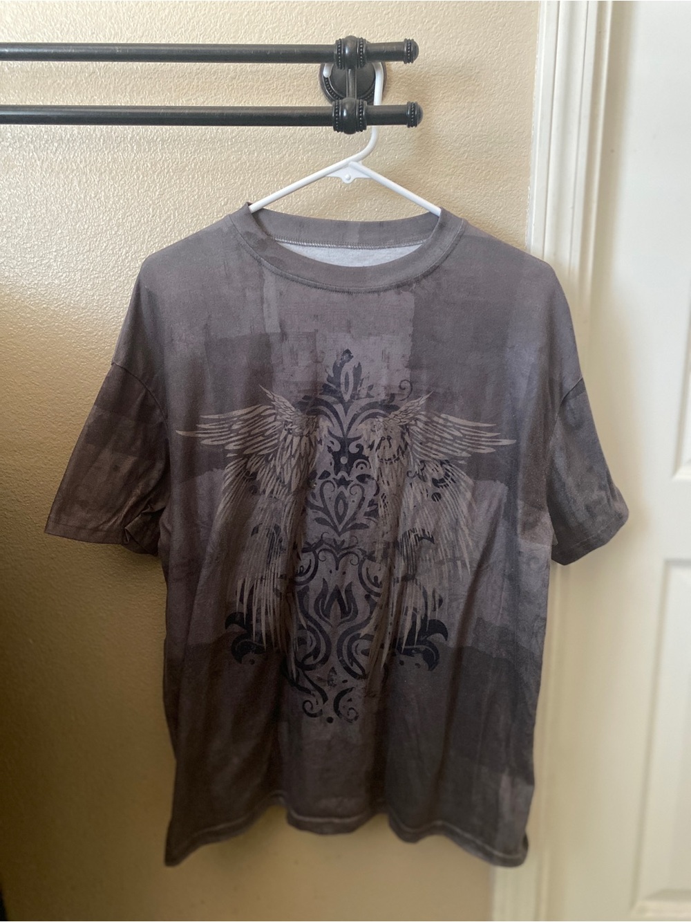 Men's Graphic Wing Print T‑Shirt - Gray